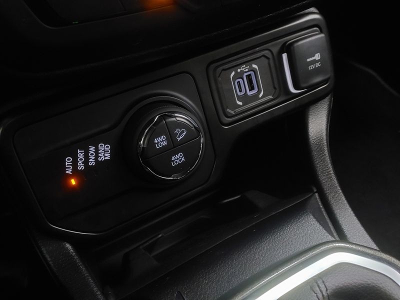 JEEP RENEGADE 1.3 T270 TURBO FLEX S 4X4 AT9 2022/2022 BETIOLO NOVOS E SEMINOVOS LAJEADO / Carros no Vale JEEP RENEGADE 1.3 T270 TURBO FLEX S 4X4 AT9 2022/2022 BETIOLO NOVOS E SEMINOVOS LAJEADO / Carros no Vale