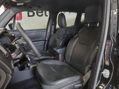 JEEP RENEGADE 1.3 T270 TURBO FLEX S 4X4 AT9 2022/2022 BETIOLO NOVOS E SEMINOVOS LAJEADO / Carros no Vale