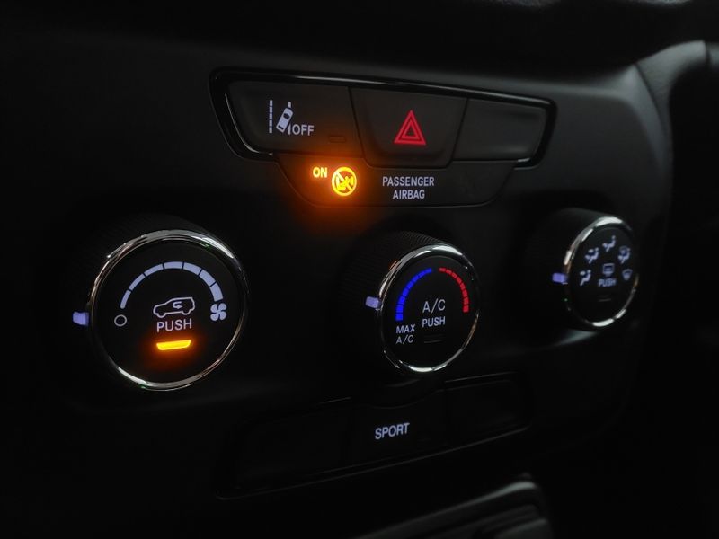 JEEP RENEGADE 1.3 T270 TURBO FLEX SPORT AT6 2023/2024 BETIOLO NOVOS E SEMINOVOS LAJEADO / Carros no Vale JEEP RENEGADE 1.3 T270 TURBO FLEX SPORT AT6 2023/2024 BETIOLO NOVOS E SEMINOVOS LAJEADO / Carros no Vale