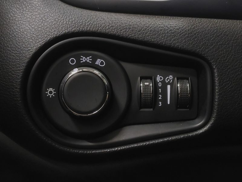 JEEP RENEGADE 1.3 T270 TURBO FLEX SPORT AT6 2023/2023 BETIOLO NOVOS E SEMINOVOS LAJEADO / Carros no Vale JEEP RENEGADE 1.3 T270 TURBO FLEX SPORT AT6 2023/2023 BETIOLO NOVOS E SEMINOVOS LAJEADO / Carros no Vale