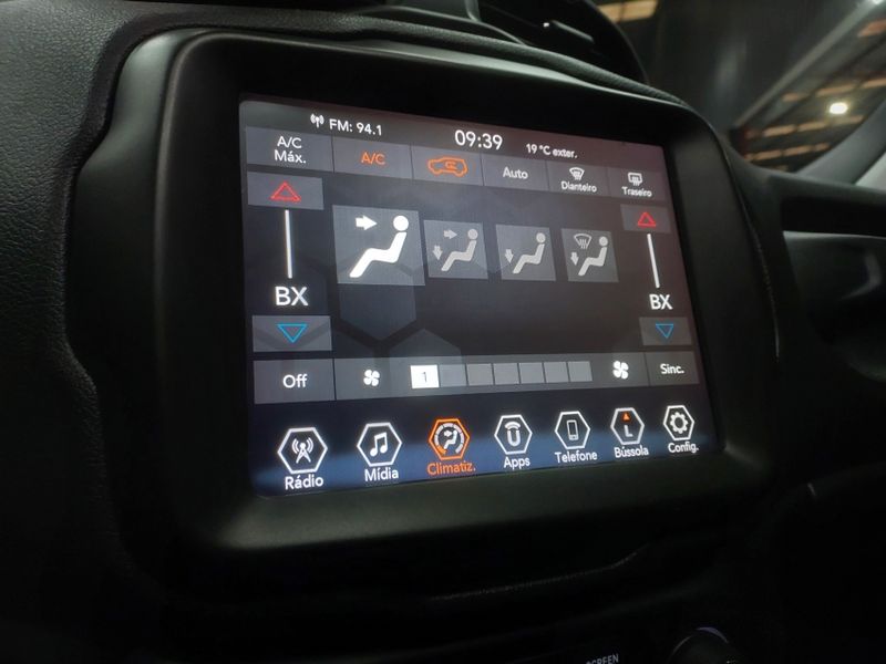 JEEP RENEGADE 1.8 16V FLEX LIMITED 4P AUTOMÁTICO 2020/2021 BETIOLO NOVOS E SEMINOVOS LAJEADO / Carros no Vale