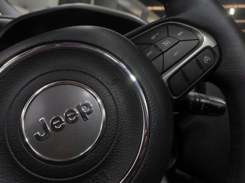 JEEP RENEGADE 1.8 16V FLEX LIMITED 4P AUTOMÁTICO 2020/2021 BETIOLO NOVOS E SEMINOVOS LAJEADO / Carros no Vale