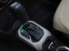 JEEP RENEGADE 1.8 16V FLEX LONGITUDE 4P AUTOMÁTICO 2016/2016 BETIOLO NOVOS E SEMINOVOS LAJEADO / Carros no Vale
