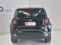 JEEP RENEGADE 1.8 16V FLEX LONGITUDE 4P AUTOMÁTICO 2016/2016 BETIOLO NOVOS E SEMINOVOS LAJEADO / Carros no Vale