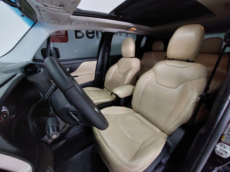 JEEP RENEGADE 1.8 16V FLEX LONGITUDE 4P AUTOMÁTICO 2016/2016 BETIOLO NOVOS E SEMINOVOS LAJEADO / Carros no Vale JEEP RENEGADE 1.8 16V FLEX LONGITUDE 4P AUTOMÁTICO 2016/2016 BETIOLO NOVOS E SEMINOVOS LAJEADO / Carros no Vale