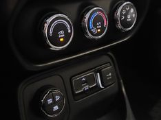 JEEP RENEGADE 2.0 16V TURBO DIESEL CUSTOM 4P 4X4 AUTOMÁTICO 2018/2018 BETIOLO NOVOS E SEMINOVOS LAJEADO / Carros no Vale