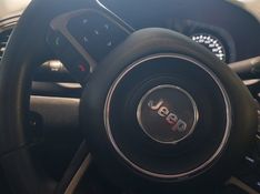 JEEP RENEGADE 2.0 16V TURBO DIESEL CUSTOM 4P 4X4 AUTOMÁTICO 2018/2018 BETIOLO NOVOS E SEMINOVOS LAJEADO / Carros no Vale