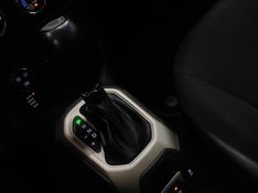JEEP RENEGADE 2.0 16V TURBO DIESEL SPORT 4P 4X4 AUTOMÁTICO 2015/2016 BETIOLO NOVOS E SEMINOVOS LAJEADO / Carros no Vale