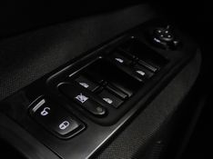 JEEP RENEGADE 2.0 16V TURBO DIESEL SPORT 4P 4X4 AUTOMÁTICO 2015/2016 BETIOLO NOVOS E SEMINOVOS LAJEADO / Carros no Vale