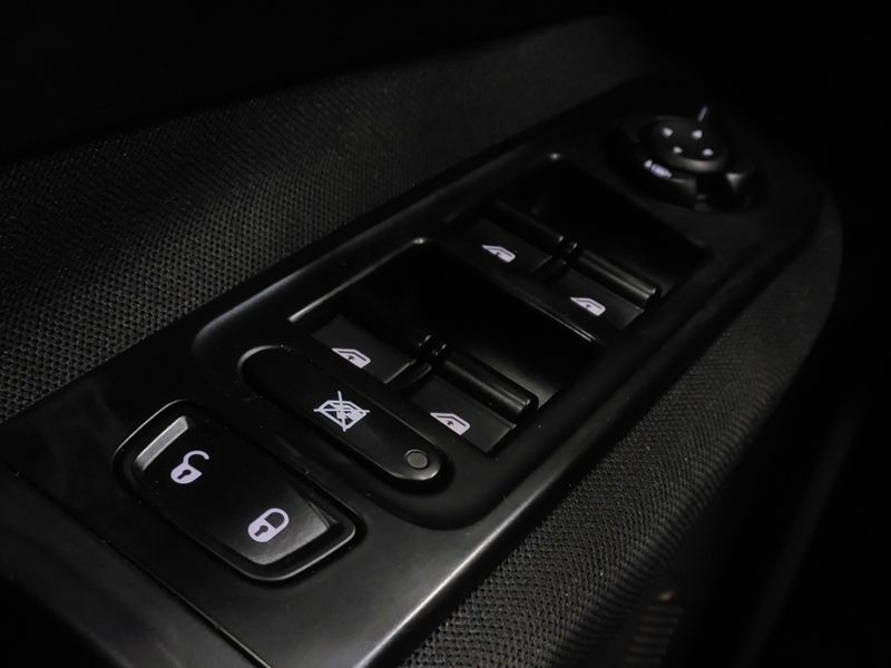 JEEP RENEGADE 2.0 16V TURBO DIESEL SPORT 4P 4X4 AUTOMÁTICO 2015/2016 BETIOLO NOVOS E SEMINOVOS LAJEADO / Carros no Vale JEEP RENEGADE 2.0 16V TURBO DIESEL SPORT 4P 4X4 AUTOMÁTICO 2015/2016 BETIOLO NOVOS E SEMINOVOS LAJEADO / Carros no Vale