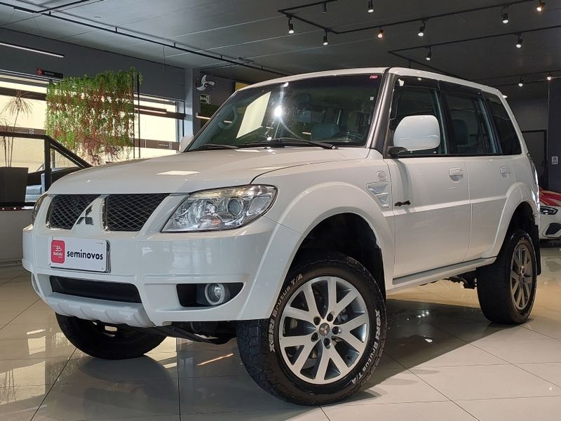 Mitsubishi PAJERO TR4 2.0 4X4 16V 140CV FLEX 4P AUTOMÁTICO 2013/2014 BETIOLO NOVOS E SEMINOVOS LAJEADO / Carros no Vale Mitsubishi PAJERO TR4 2.0 4X4 16V 140CV FLEX 4P AUTOMÁTICO 2013/2014 BETIOLO NOVOS E SEMINOVOS LAJEADO / Carros no Vale