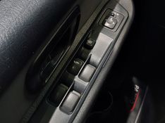 Mitsubishi PAJERO TR4 2.0 4X4 16V 140CV FLEX 4P AUTOMÁTICO 2013/2014 BETIOLO NOVOS E SEMINOVOS LAJEADO / Carros no Vale
