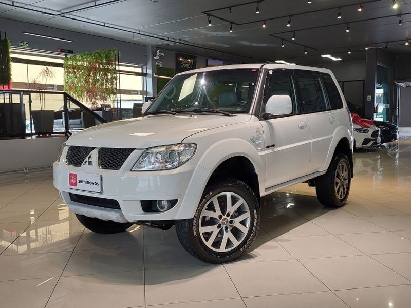 Mitsubishi PAJERO TR4 2.0 4X4 16V 140CV FLEX 4P AUTOMÁTICO 2013/2014 BETIOLO NOVOS E SEMINOVOS LAJEADO / Carros no Vale Mitsubishi PAJERO TR4 2.0 4X4 16V 140CV FLEX 4P AUTOMÁTICO 2013/2014 BETIOLO NOVOS E SEMINOVOS LAJEADO / Carros no Vale