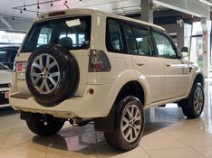 Mitsubishi PAJERO TR4 2.0 4X4 16V 140CV FLEX 4P AUTOMÁTICO 2013/2014 BETIOLO NOVOS E SEMINOVOS LAJEADO / Carros no Vale
