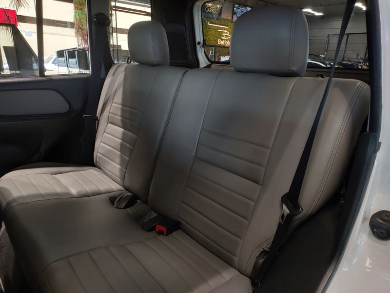 Mitsubishi PAJERO TR4 2.0 4X4 16V 140CV FLEX 4P AUTOMÁTICO 2013/2014 BETIOLO NOVOS E SEMINOVOS LAJEADO / Carros no Vale Mitsubishi PAJERO TR4 2.0 4X4 16V 140CV FLEX 4P AUTOMÁTICO 2013/2014 BETIOLO NOVOS E SEMINOVOS LAJEADO / Carros no Vale