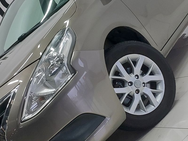 Nissan VERSA 1.0 12V FLEX 4P MANUAL 2018/2018 BETIOLO NOVOS E SEMINOVOS LAJEADO / Carros no Vale Nissan VERSA 1.0 12V FLEX 4P MANUAL 2018/2018 BETIOLO NOVOS E SEMINOVOS LAJEADO / Carros no Vale