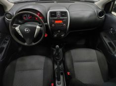 Nissan VERSA 1.0 12V FLEX 4P MANUAL 2018/2018 BETIOLO NOVOS E SEMINOVOS LAJEADO / Carros no Vale