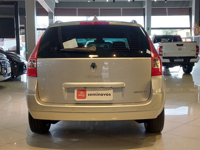 Renault MEGANE 1.6 DYNAMIQUE GRAND TOUR 16V FLEX 4P MANUAL 2012/2013 BETIOLO NOVOS E SEMINOVOS LAJEADO / Carros no Vale