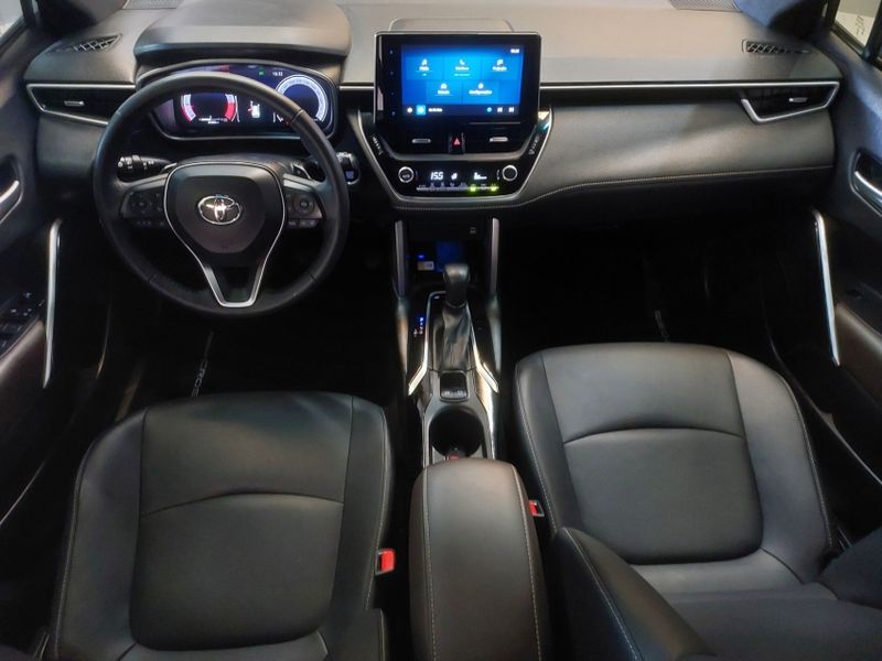 Toyota COROLLA CROSS 2.0 VVT-IE FLEX XRE DIRECT SHIFT 2024/2025 BETIOLO NOVOS E SEMINOVOS LAJEADO / Carros no Vale Toyota COROLLA CROSS 2.0 VVT-IE FLEX XRE DIRECT SHIFT 2024/2025 BETIOLO NOVOS E SEMINOVOS LAJEADO / Carros no Vale