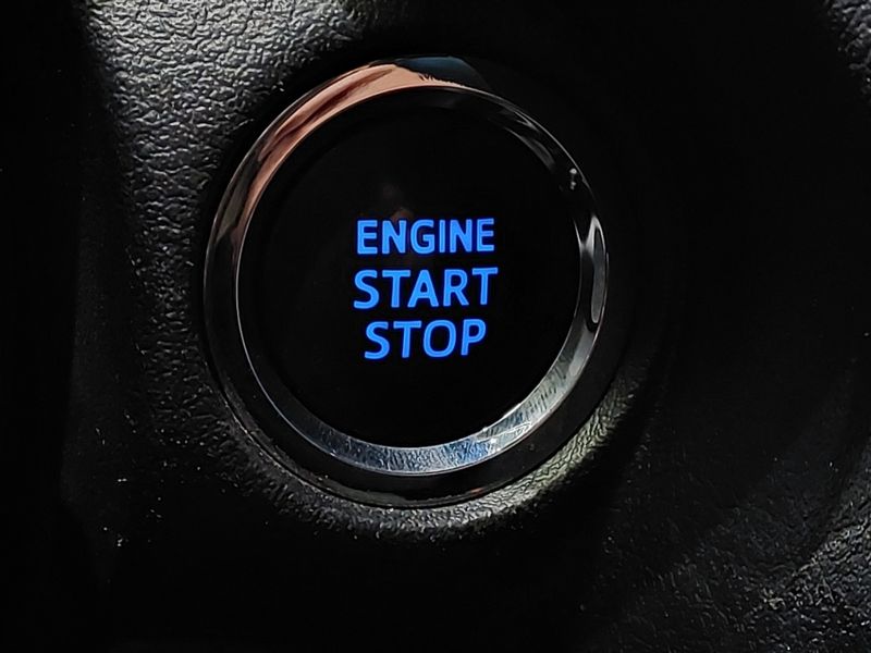 Toyota YARIS 1.3 16V FLEX XL PLUS TECH MULTIDRIVE 2019/2020 BETIOLO NOVOS E SEMINOVOS LAJEADO / Carros no Vale