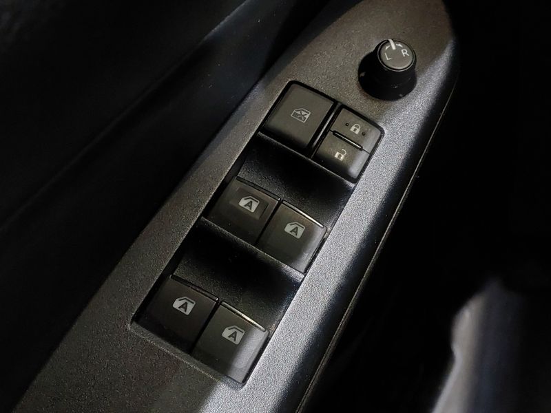 Toyota YARIS 1.3 16V FLEX XL PLUS TECH MULTIDRIVE 2019/2020 BETIOLO NOVOS E SEMINOVOS LAJEADO / Carros no Vale