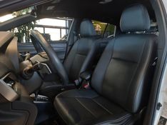Toyota YARIS 1.5 16V FLEX XS MULTIDRIVE 2019/2019 BETIOLO NOVOS E SEMINOVOS LAJEADO / Carros no Vale