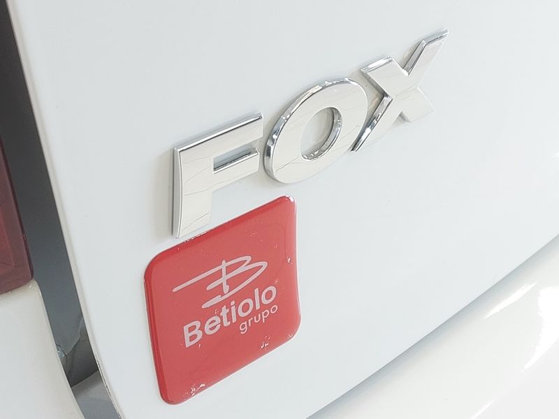 Volkswagen FOX 1.6 MI PRIME 8V FLEX 4P MANUAL 2011/2012 BETIOLO NOVOS E SEMINOVOS LAJEADO / Carros no Vale