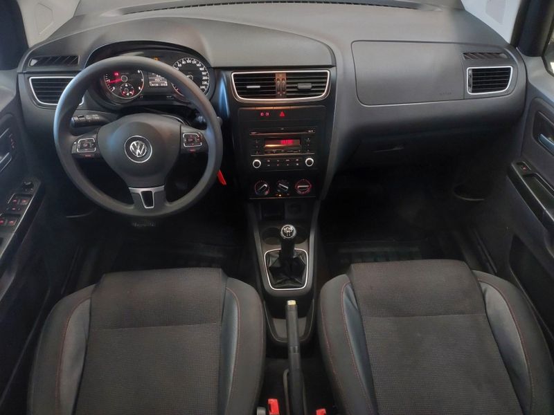 Volkswagen FOX 1.6 MI PRIME 8V FLEX 4P MANUAL 2011/2012 BETIOLO NOVOS E SEMINOVOS LAJEADO / Carros no Vale