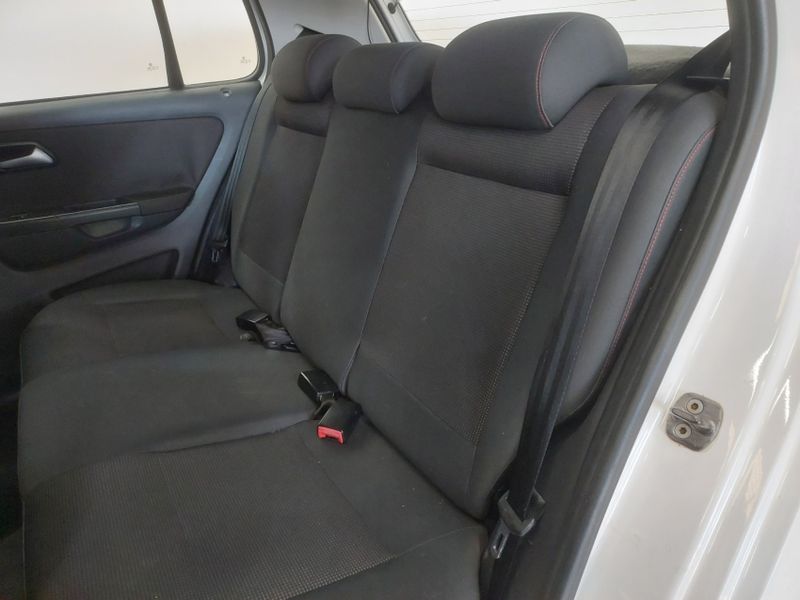 Volkswagen FOX 1.6 MI PRIME 8V FLEX 4P MANUAL 2011/2012 BETIOLO NOVOS E SEMINOVOS LAJEADO / Carros no Vale