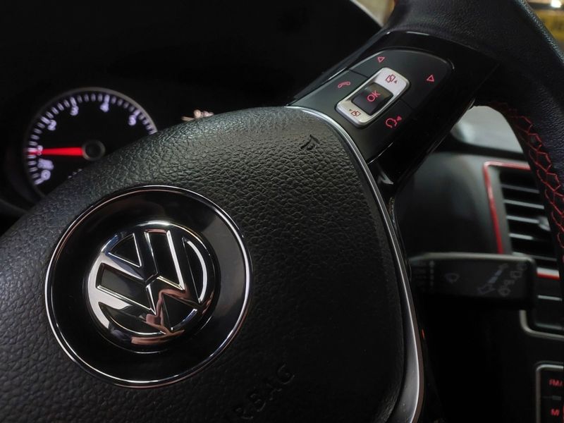 Volkswagen FOX 1.6 MSI PEPPER 16V FLEX 4P MANUAL 2017/2017 BETIOLO NOVOS E SEMINOVOS LAJEADO / Carros no Vale