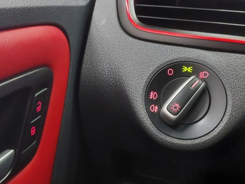 Volkswagen FOX 1.6 MSI PEPPER 16V FLEX 4P MANUAL 2017/2017 BETIOLO NOVOS E SEMINOVOS LAJEADO / Carros no Vale