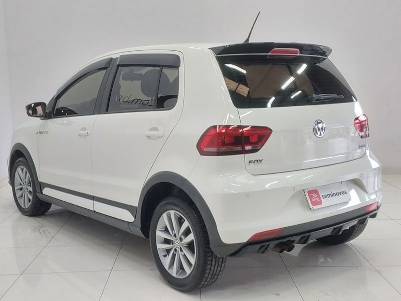 Volkswagen FOX 1.6 MSI PEPPER 16V FLEX 4P MANUAL 2017/2017 BETIOLO NOVOS E SEMINOVOS LAJEADO / Carros no Vale