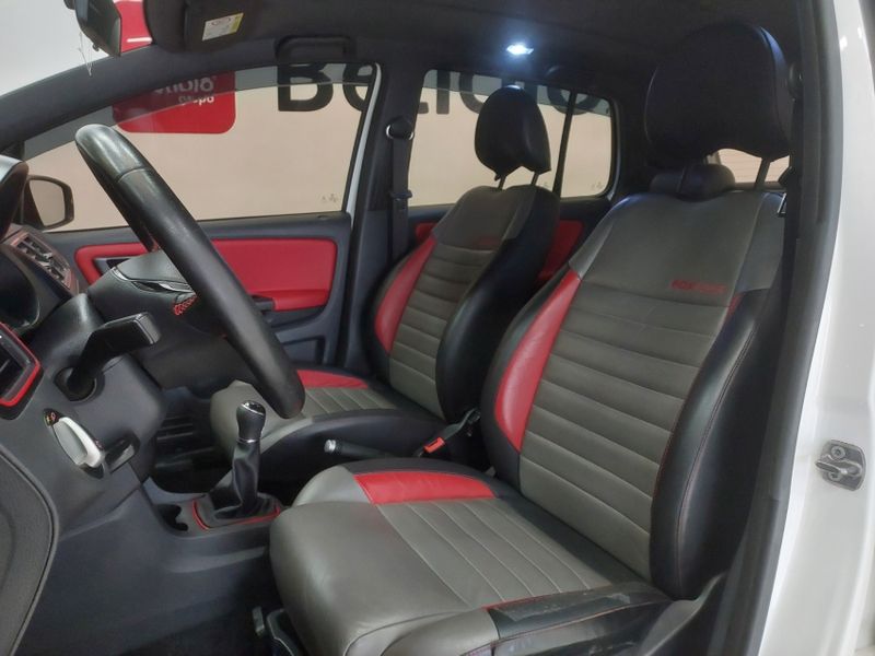 Volkswagen FOX 1.6 MSI PEPPER 16V FLEX 4P MANUAL 2017/2017 BETIOLO NOVOS E SEMINOVOS LAJEADO / Carros no Vale