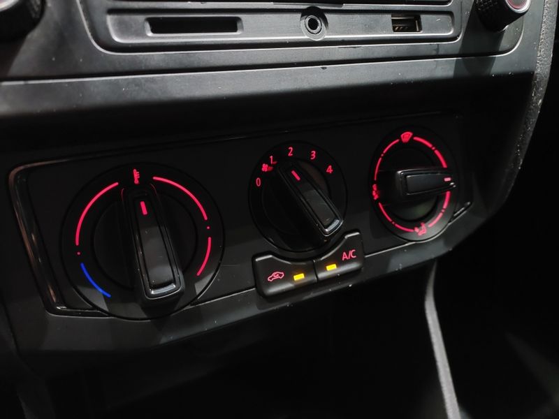 Volkswagen GOL 1.6 MSI TOTALFLEX 4P MANUAL 2018/2019 BETIOLO NOVOS E SEMINOVOS LAJEADO / Carros no Vale