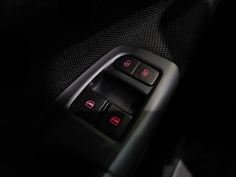 Volkswagen GOL 1.6 MSI TOTALFLEX 4P MANUAL 2018/2019 BETIOLO NOVOS E SEMINOVOS LAJEADO / Carros no Vale