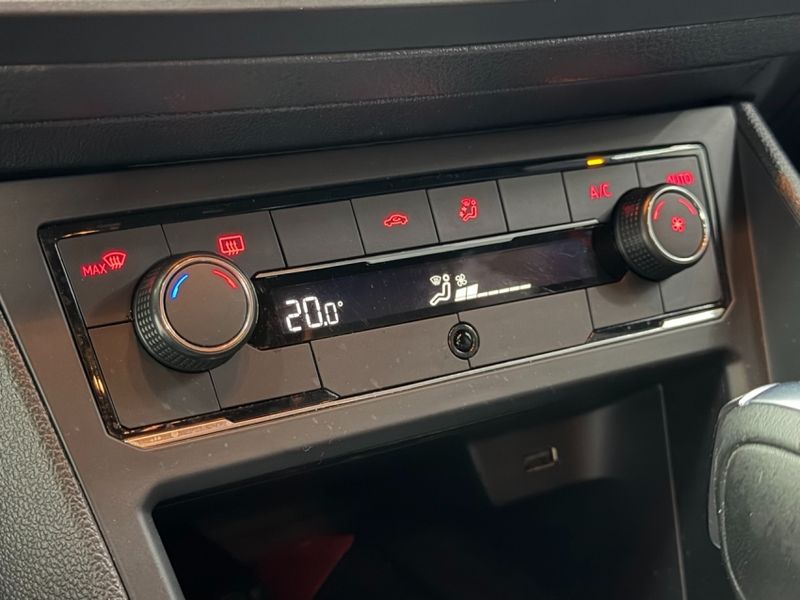 Volkswagen NIVUS 1.0 200 TSI TOTAL FLEX HIGHLINE AUTOMÁTICO 2021/2022 BETIOLO NOVOS E SEMINOVOS LAJEADO / Carros no Vale