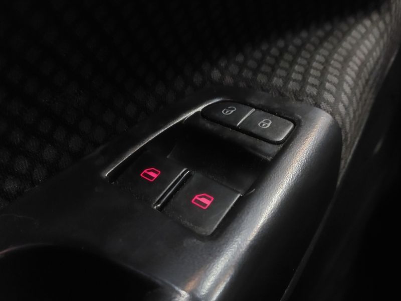 Volkswagen SAVEIRO 1.6 MSI TRENDLINE CS 16V FLEX 2P MANUAL 2022/2023 BETIOLO NOVOS E SEMINOVOS LAJEADO / Carros no Vale