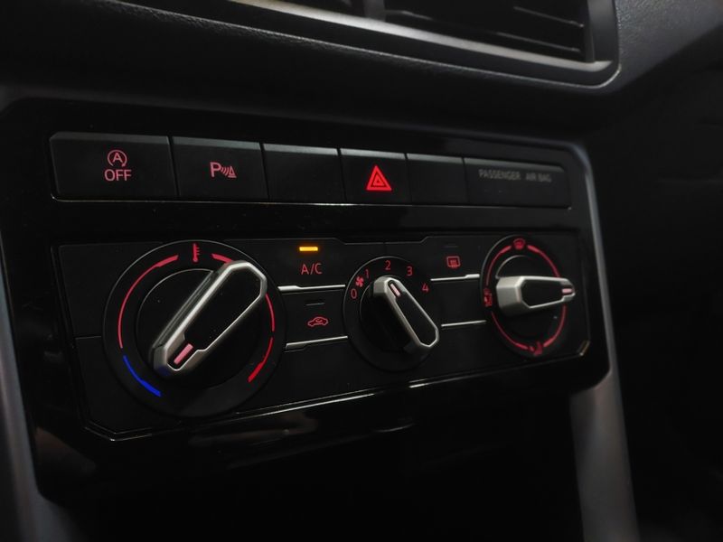 Volkswagen T-CROSS 1.0 200 TSI TOTAL FLEX COMFORTLINE AUTOMÁTICO 2024/2024 BETIOLO NOVOS E SEMINOVOS LAJEADO / Carros no Vale