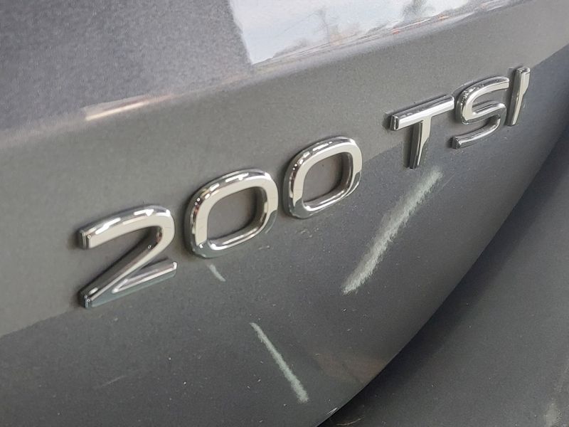 Volkswagen T-CROSS 1.0 200 TSI TOTAL FLEX COMFORTLINE AUTOMÁTICO 2024/2024 BETIOLO NOVOS E SEMINOVOS LAJEADO / Carros no Vale