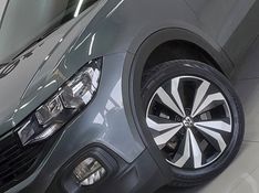 Volkswagen T-CROSS 1.0 200 TSI TOTAL FLEX COMFORTLINE AUTOMÁTICO 2024/2024 BETIOLO NOVOS E SEMINOVOS LAJEADO / Carros no Vale