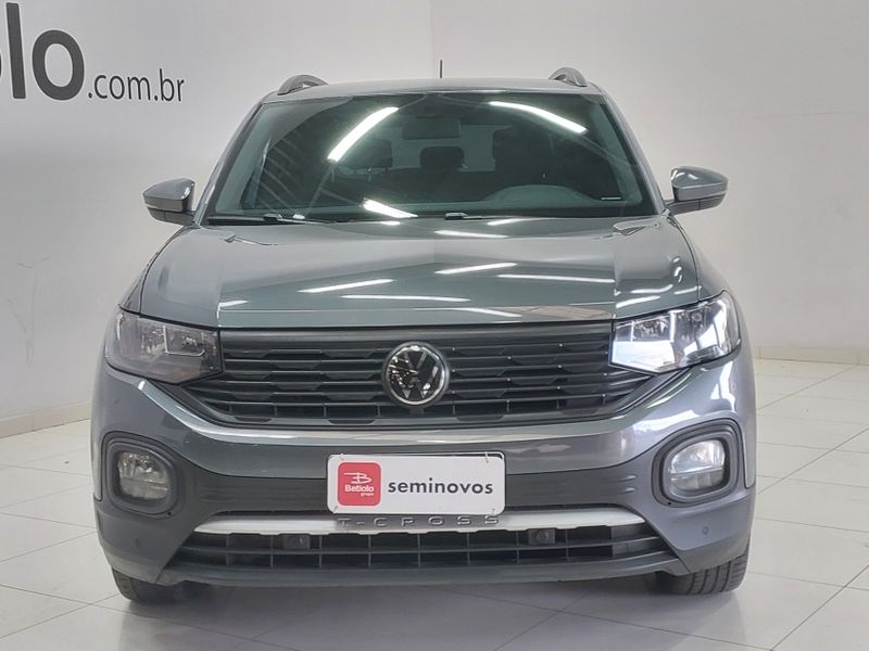 Volkswagen T-CROSS 1.0 200 TSI TOTAL FLEX COMFORTLINE AUTOMÁTICO 2024/2024 BETIOLO NOVOS E SEMINOVOS LAJEADO / Carros no Vale