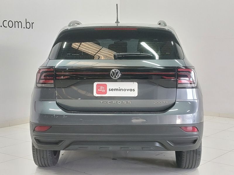 Volkswagen T-CROSS 1.0 200 TSI TOTAL FLEX COMFORTLINE AUTOMÁTICO 2024/2024 BETIOLO NOVOS E SEMINOVOS LAJEADO / Carros no Vale