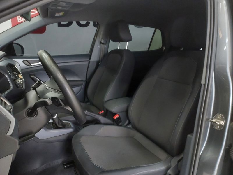 Volkswagen T-CROSS 1.0 200 TSI TOTAL FLEX COMFORTLINE AUTOMÁTICO 2024/2024 BETIOLO NOVOS E SEMINOVOS LAJEADO / Carros no Vale