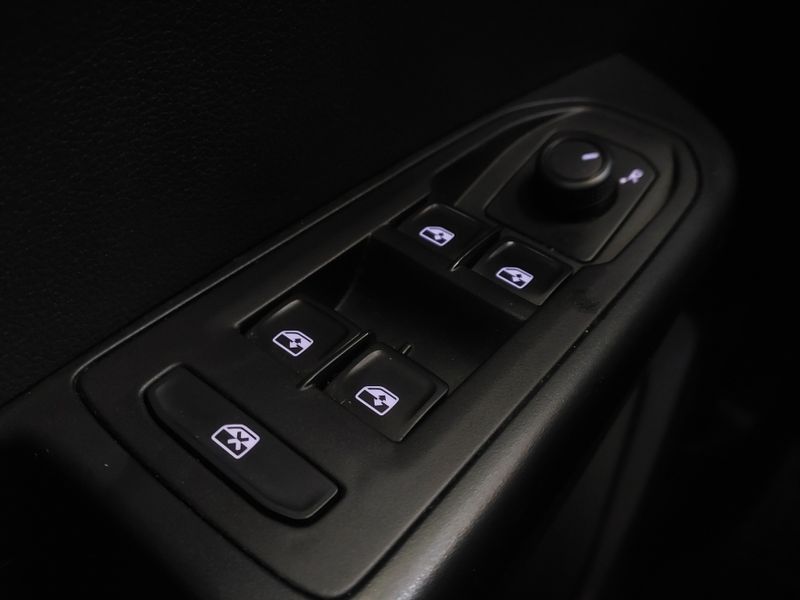 Volkswagen TAOS 1.4 250 TSI TOTAL FLEX COMFORTLINE AUTOMÁTICO 2022/2022 BETIOLO NOVOS E SEMINOVOS LAJEADO / Carros no Vale