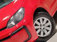 Volkswagen UP 1.0 MPI TAKE UP 12V FLEX 4P MANUAL 2017/2018 BETIOLO NOVOS E SEMINOVOS LAJEADO / Carros no Vale