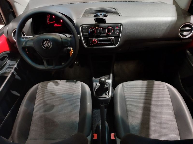 Volkswagen UP 1.0 MPI TAKE UP 12V FLEX 4P MANUAL 2017/2018 BETIOLO NOVOS E SEMINOVOS LAJEADO / Carros no Vale Volkswagen UP 1.0 MPI TAKE UP 12V FLEX 4P MANUAL 2017/2018 BETIOLO NOVOS E SEMINOVOS LAJEADO / Carros no Vale