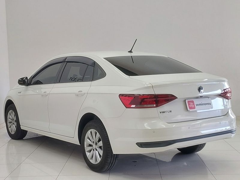 Volkswagen VIRTUS 1.0 200 TSI COMFORTLINE AUTOMÁTICO 2018/2018 BETIOLO NOVOS E SEMINOVOS LAJEADO / Carros no Vale