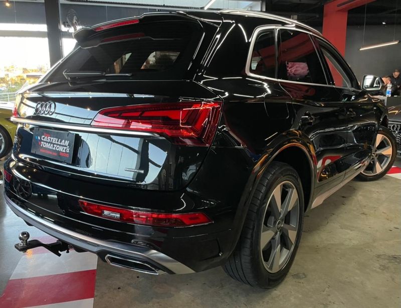 Audi Q5 2.0 45 TFSI GASOLINA S-LINE QUATTRO S TRONIC 2021/2022 CASTELLAN E TOMAZONI MOTORS CAXIAS DO SUL / Carros no Vale