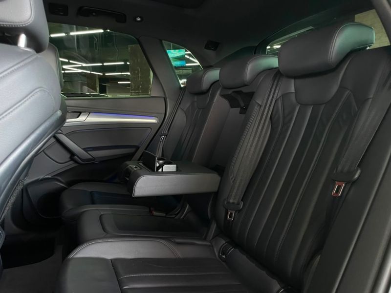 Audi Q5 2.0 TFSI GASOLINA BLACK S TRONIC 2018/2019 CASTELLAN E TOMAZONI MOTORS CAXIAS DO SUL / Carros no Vale Audi Q5 2.0 TFSI GASOLINA BLACK S TRONIC 2018/2019 CASTELLAN E TOMAZONI MOTORS CAXIAS DO SUL / Carros no Vale