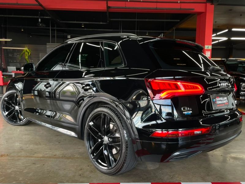 Audi Q5 2.0 TFSI GASOLINA BLACK S TRONIC 2018/2019 CASTELLAN E TOMAZONI MOTORS CAXIAS DO SUL / Carros no Vale Audi Q5 2.0 TFSI GASOLINA BLACK S TRONIC 2018/2019 CASTELLAN E TOMAZONI MOTORS CAXIAS DO SUL / Carros no Vale
